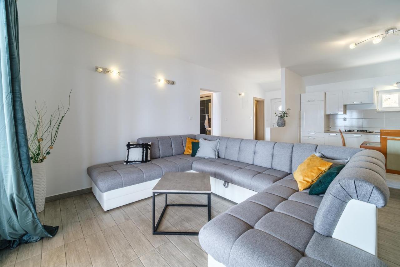 Rooms Plaza Divuje Мурвица Екстериор снимка